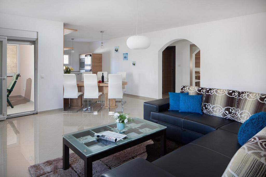 Apartments Vista วีร์ ภายนอก รูปภาพ
